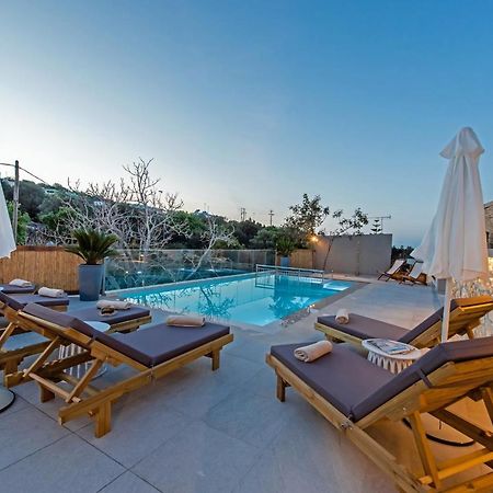 Memoria Villa เยรานี ภายนอก รูปภาพ