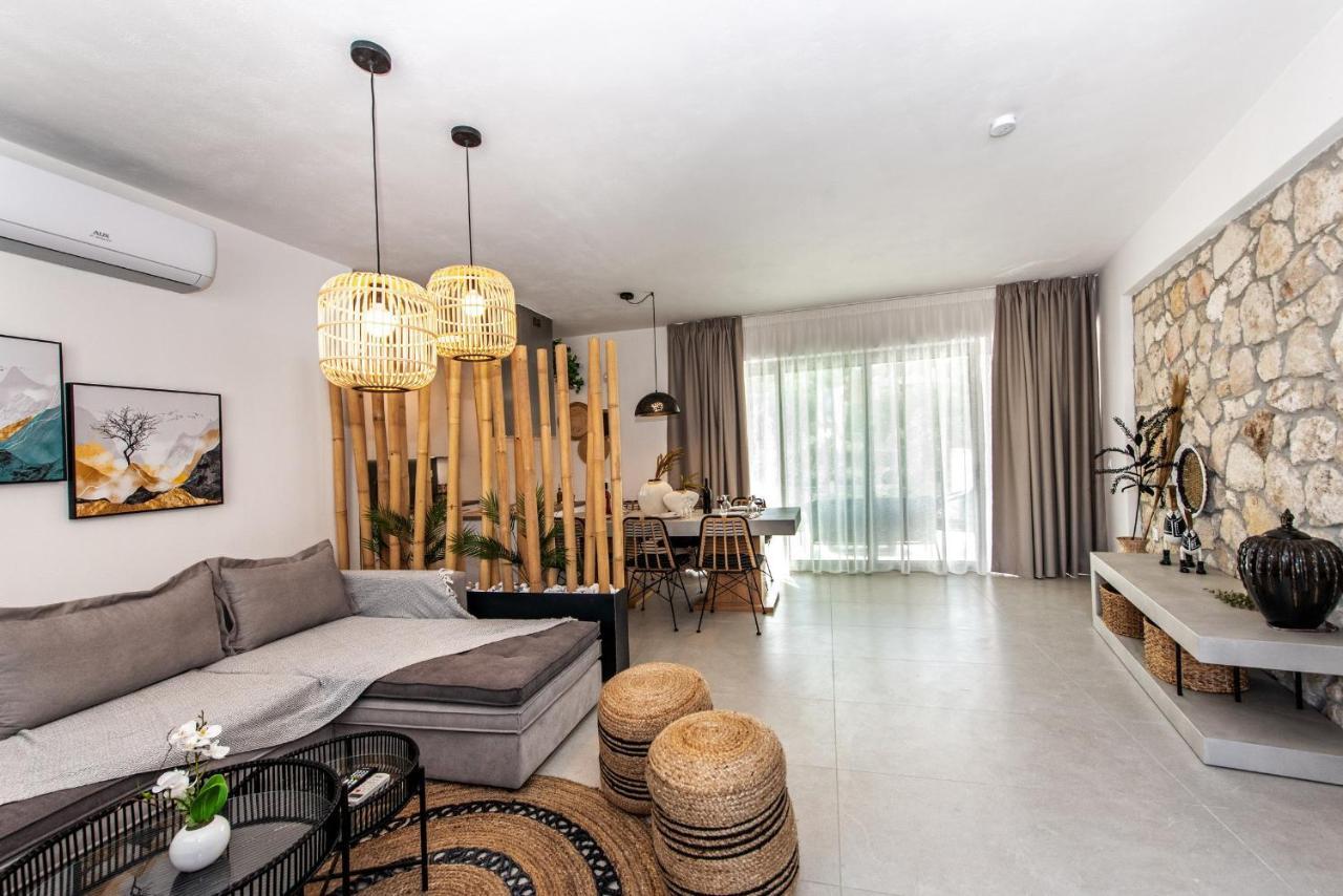 Memoria Villa เยรานี ภายนอก รูปภาพ